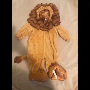 Infant lion costume